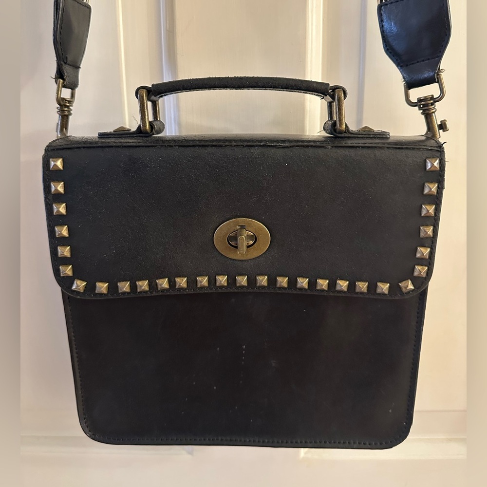 Elegant Black Studded Bag Women!